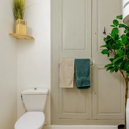 Apartamento Design Sur La Rue Droite Au Centre-ville Narbona